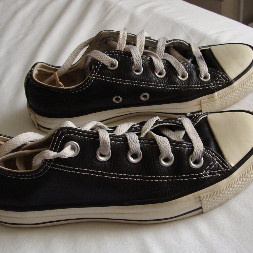 CONVERSE Black LEATHER Low Top TENNIS Shoes UNISEX Sz M4 W6 EUR 36.5